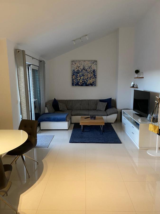 Breitling Apartments With Pool Biograd Na Moru Buitenkant foto