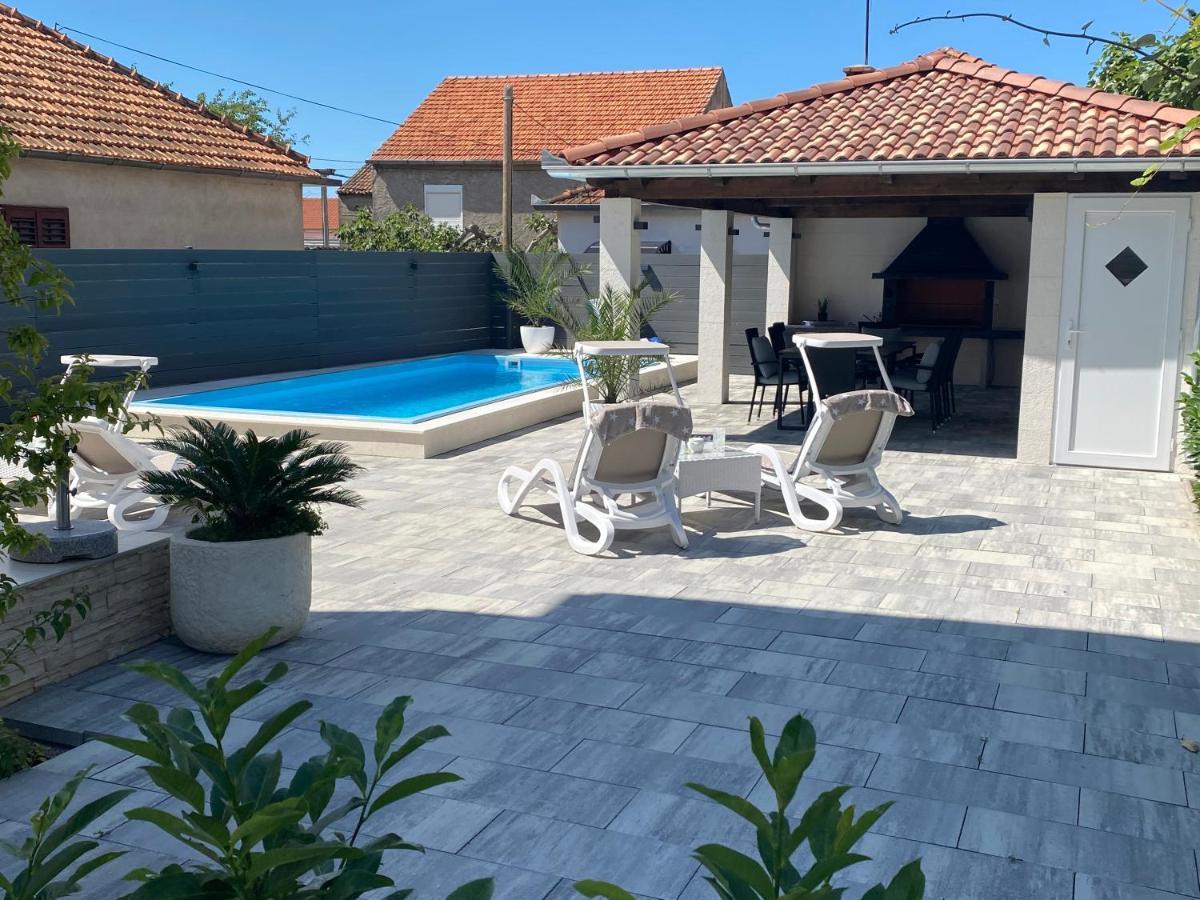 Breitling Apartments With Pool Biograd Na Moru Buitenkant foto