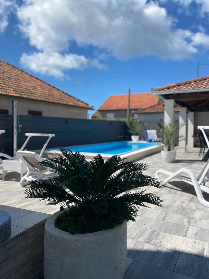 Breitling Apartments With Pool Biograd Na Moru Buitenkant foto