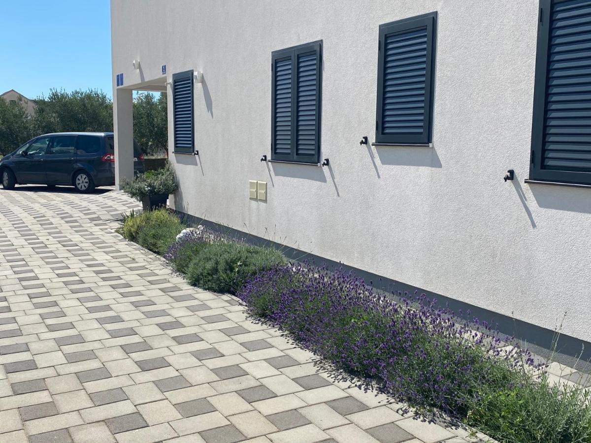 Breitling Apartments With Pool Biograd Na Moru Buitenkant foto