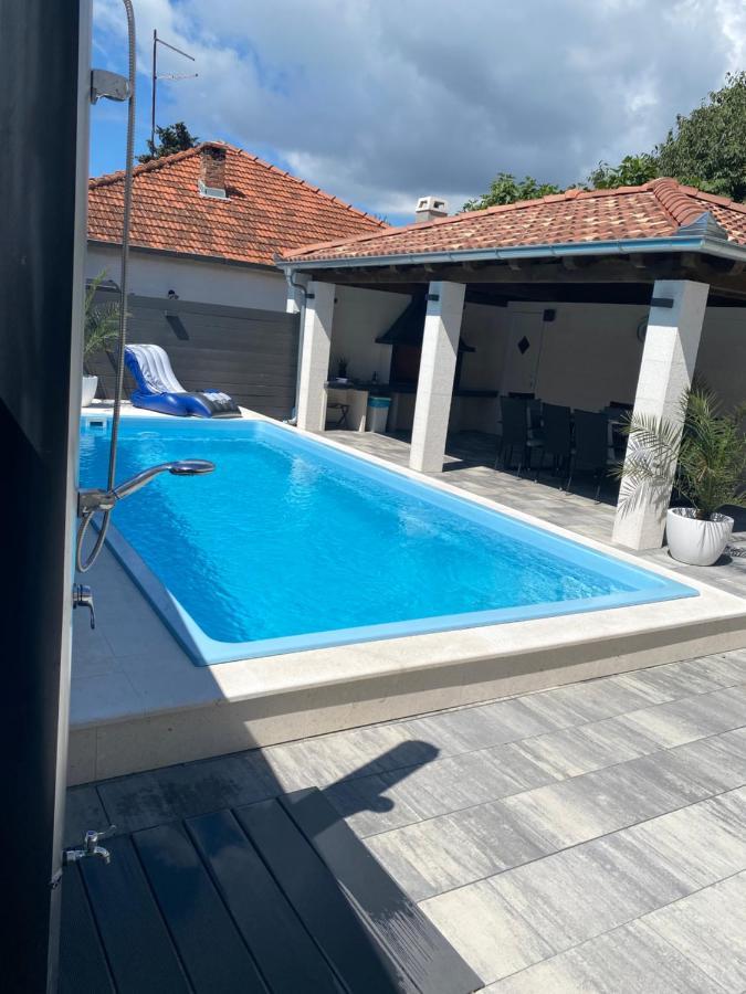 Breitling Apartments With Pool Biograd Na Moru Buitenkant foto