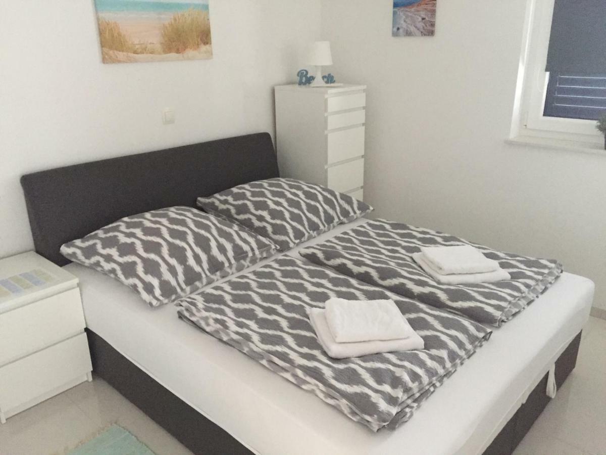 Breitling Apartments With Pool Biograd Na Moru Buitenkant foto