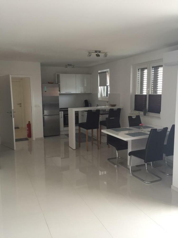 Breitling Apartments With Pool Biograd Na Moru Buitenkant foto